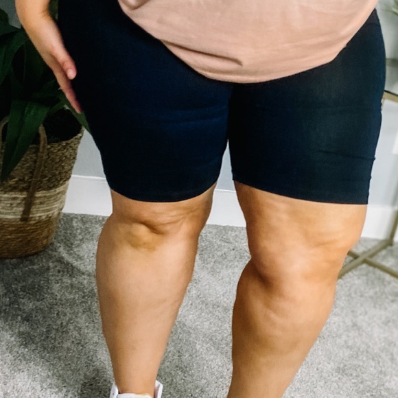 Change With Time Biker Shorts in Black - Picture 2 of 2